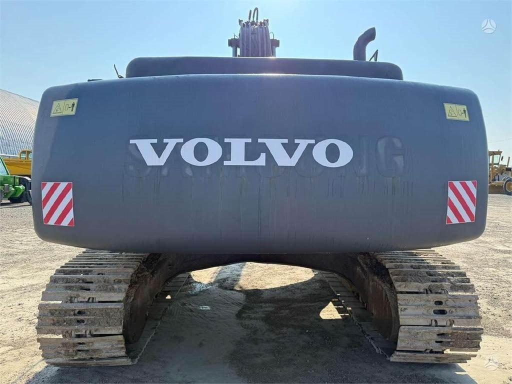 Volvo EC 240 LC - Telakaivukone: kuva Volvo EC 240 LC - Telakaivukone Volvo EC 240 LC - Telakaivukone: kuva Volvo EC 240 LC - Telakaivukone
