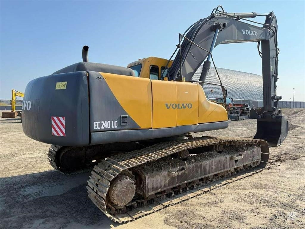 Volvo EC 240 LC - Telakaivukone: kuva Volvo EC 240 LC - Telakaivukone Volvo EC 240 LC - Telakaivukone: kuva Volvo EC 240 LC - Telakaivukone