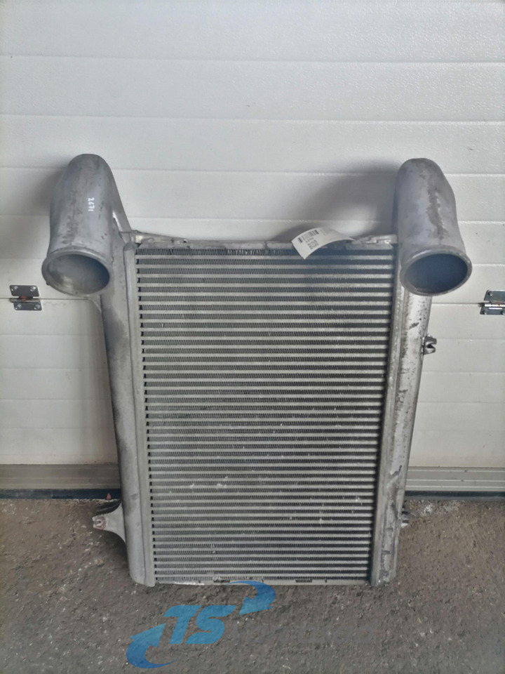 DAF Intercooler radiator 1691394 - Interkuleri - Kuorma-auto: kuva DAF Intercooler radiator 1691394 - Interkuleri - Kuorma-auto DAF Intercooler radiator 1691394 - Interkuleri - Kuorma-auto: kuva DAF Intercooler radiator 1691394 - Interkuleri - Kuorma-auto