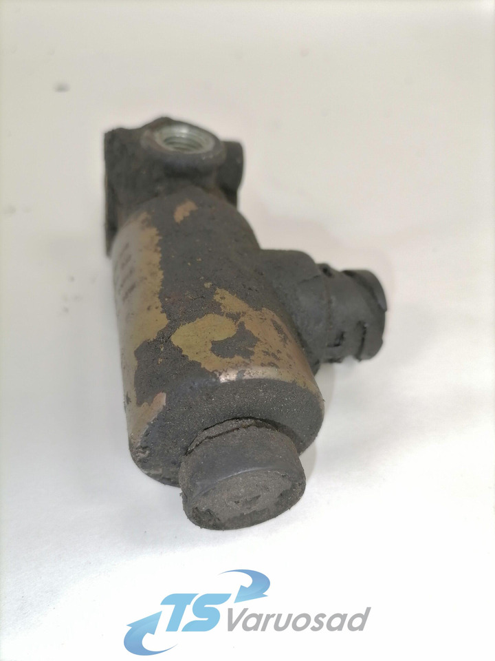 DAF Solenoid valve 4721726860 - Jarruventtiili - Kuorma-auto: kuva DAF Solenoid valve 4721726860 - Jarruventtiili - Kuorma-auto DAF Solenoid valve 4721726860 - Jarruventtiili - Kuorma-auto: kuva DAF Solenoid valve 4721726860 - Jarruventtiili - Kuorma-auto