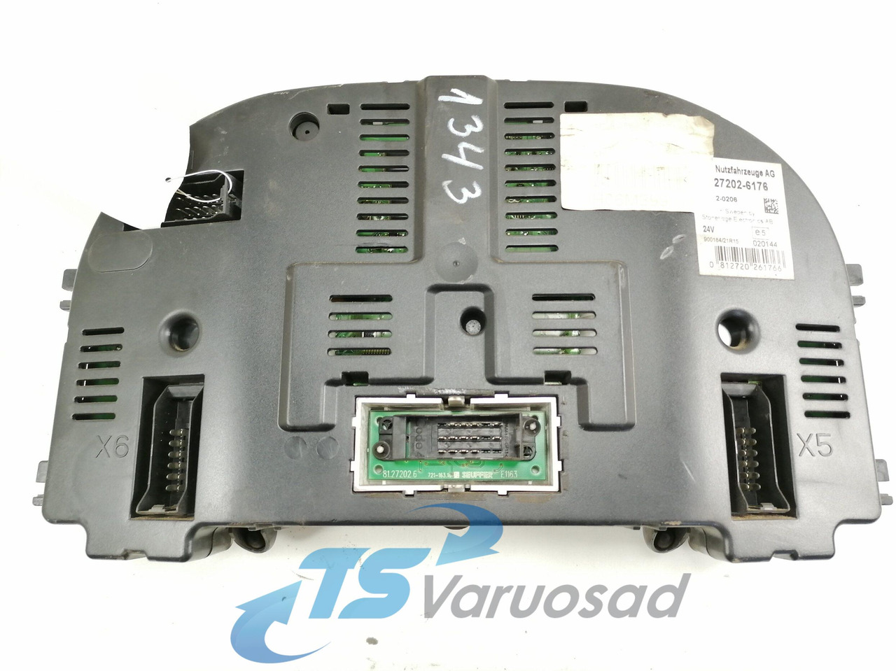 MAN Dashboard 81272026176 - Kojelauta - Kuorma-auto: kuva MAN Dashboard 81272026176 - Kojelauta - Kuorma-auto MAN Dashboard 81272026176 - Kojelauta - Kuorma-auto: kuva MAN Dashboard 81272026176 - Kojelauta - Kuorma-auto