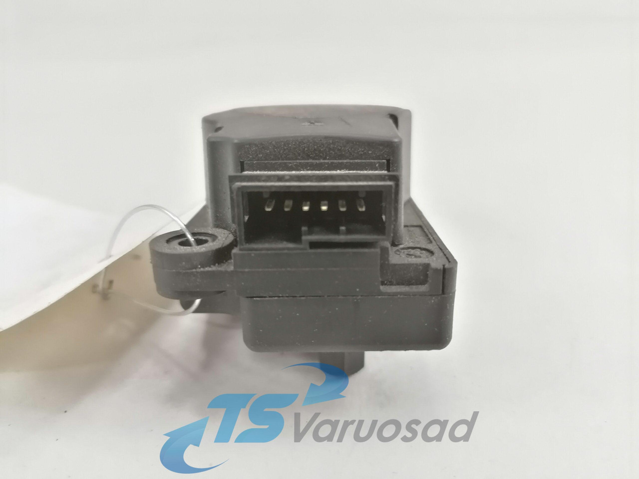 MAN Interior heating damper position regulator A7584003 - Yleisosa - Kuorma-auto: kuva MAN Interior heating damper position regulator A7584003 - Yleisosa - Kuorma-auto MAN Interior heating damper position regulator A7584003 - Yleisosa - Kuorma-auto: kuva MAN Interior heating damper position regulator A7584003 - Yleisosa - Kuorma-auto