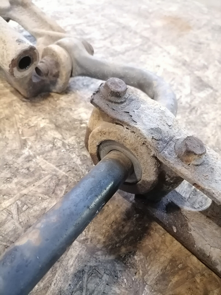 MB Anti-roll bar A9703200511 - Kallistuksenvakaaja - Kuorma-auto: kuva  MB Anti-roll bar A9703200511 - Kallistuksenvakaaja - Kuorma-auto MB Anti-roll bar A9703200511 - Kallistuksenvakaaja - Kuorma-auto: kuva  MB Anti-roll bar A9703200511 - Kallistuksenvakaaja - Kuorma-auto