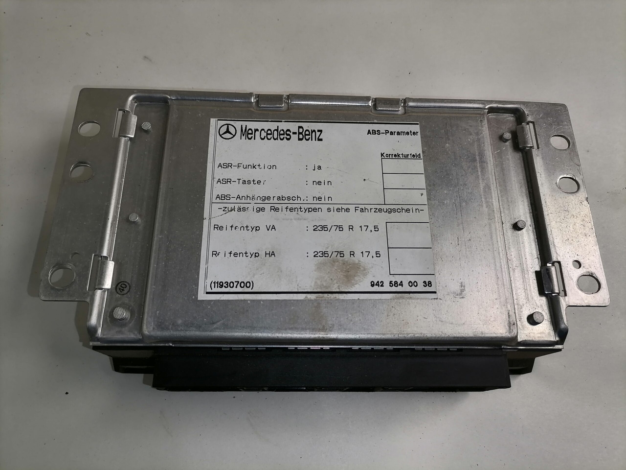 MB Juhtplokk, ABS A0004462914 - Yleisosa - Kuorma-auto: kuva  MB Juhtplokk, ABS A0004462914 - Yleisosa - Kuorma-auto MB Juhtplokk, ABS A0004462914 - Yleisosa - Kuorma-auto: kuva  MB Juhtplokk, ABS A0004462914 - Yleisosa - Kuorma-auto