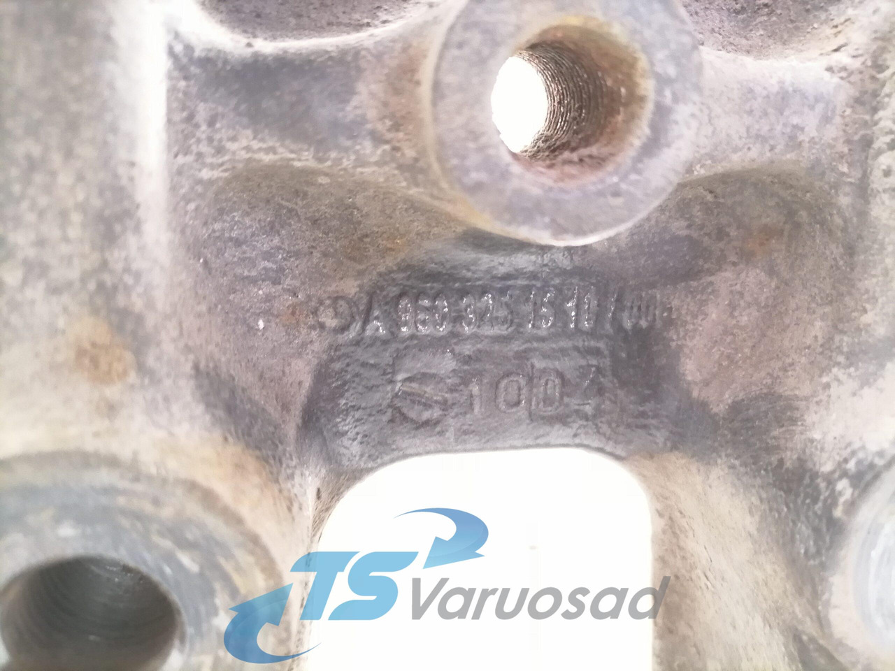 Mercedes-Benz Air spring bracket A9603251510 - Ilmaripustin - Kuorma-auto: kuva Mercedes-Benz Air spring bracket A9603251510 - Ilmaripustin - Kuorma-auto Mercedes-Benz Air spring bracket A9603251510 - Ilmaripustin - Kuorma-auto: kuva Mercedes-Benz Air spring bracket A9603251510 - Ilmaripustin - Kuorma-auto