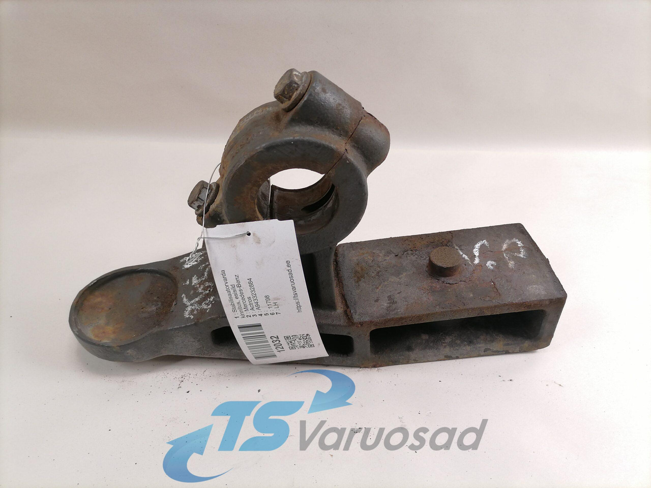 Mercedes-Benz Anti-roll bar bracket A9433232884 - Kallistuksenvakaaja - Kuorma-auto: kuva Mercedes-Benz Anti-roll bar bracket A9433232884 - Kallistuksenvakaaja - Kuorma-auto Mercedes-Benz Anti-roll bar bracket A9433232884 - Kallistuksenvakaaja - Kuorma-auto: kuva Mercedes-Benz Anti-roll bar bracket A9433232884 - Kallistuksenvakaaja - Kuorma-auto