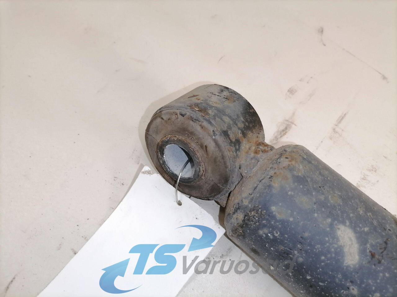 Mercedes-Benz Rear axel shock absorber A0053261200 - Iskunvaimentaja - Kuorma-auto: kuva Mercedes-Benz Rear axel shock absorber A0053261200 - Iskunvaimentaja - Kuorma-auto Mercedes-Benz Rear axel shock absorber A0053261200 - Iskunvaimentaja - Kuorma-auto: kuva Mercedes-Benz Rear axel shock absorber A0053261200 - Iskunvaimentaja - Kuorma-auto
