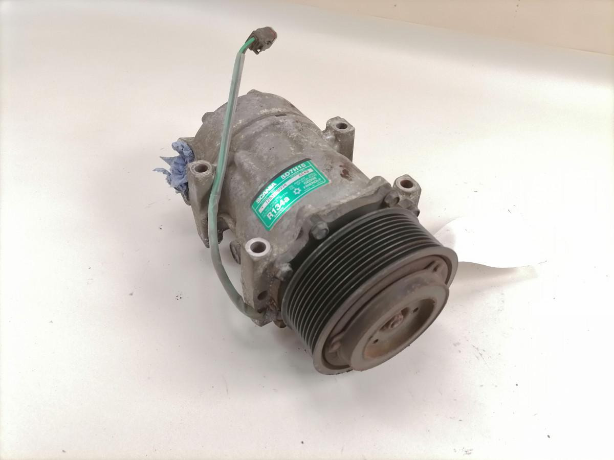 Scania A/C compressor 2564093 - Lämmitys/ Tuuletus - Kuorma-auto: kuva Scania A/C compressor 2564093 - Lämmitys/ Tuuletus - Kuorma-auto Scania A/C compressor 2564093 - Lämmitys/ Tuuletus - Kuorma-auto: kuva Scania A/C compressor 2564093 - Lämmitys/ Tuuletus - Kuorma-auto