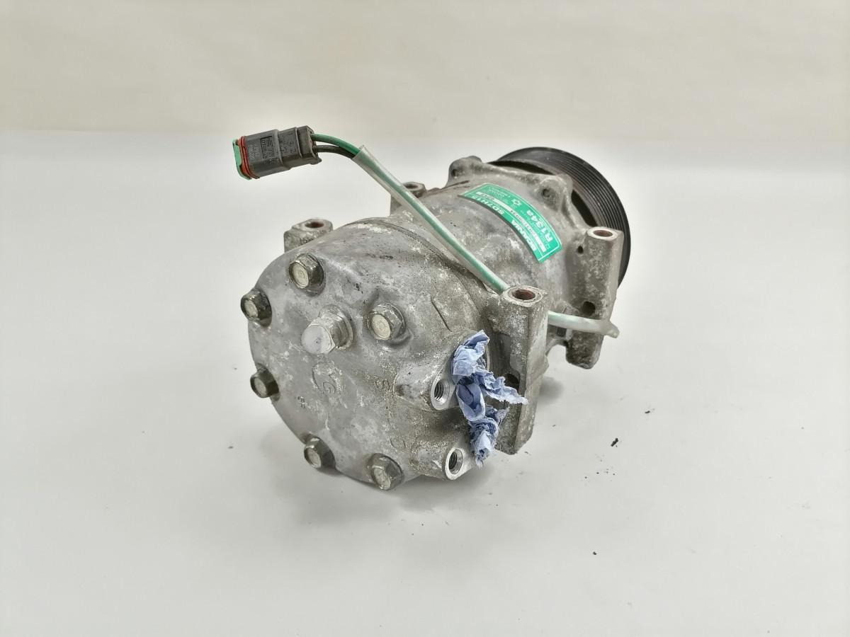 Scania A/C compressor 2564093 - Lämmitys/ Tuuletus - Kuorma-auto: kuva Scania A/C compressor 2564093 - Lämmitys/ Tuuletus - Kuorma-auto Scania A/C compressor 2564093 - Lämmitys/ Tuuletus - Kuorma-auto: kuva Scania A/C compressor 2564093 - Lämmitys/ Tuuletus - Kuorma-auto