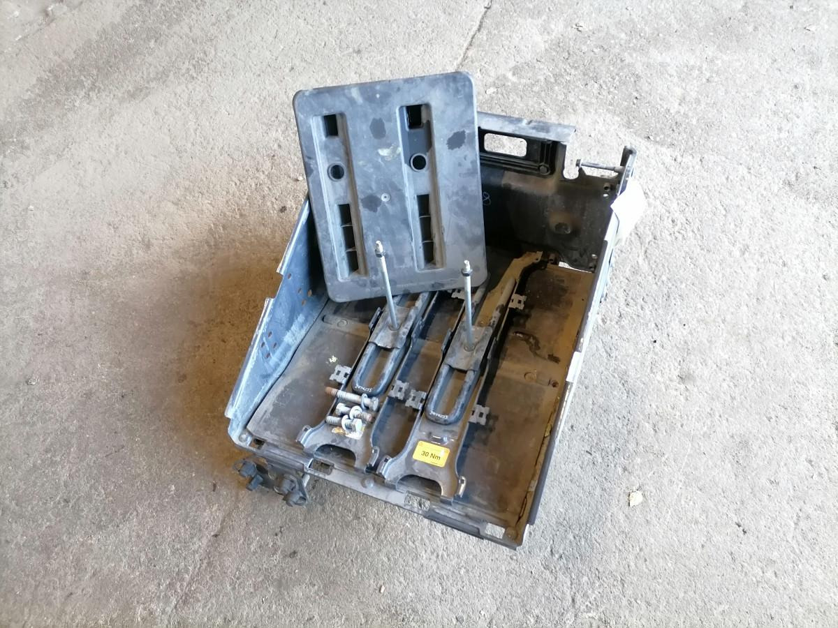 Scania Battery box 2577204 - Akku - Kuorma-auto: kuva Scania Battery box 2577204 - Akku - Kuorma-auto Scania Battery box 2577204 - Akku - Kuorma-auto: kuva Scania Battery box 2577204 - Akku - Kuorma-auto