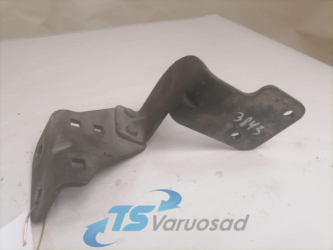 Scania Bracket 1793399 - Runko/ Alusta - Kuorma-auto: kuva Scania Bracket 1793399 - Runko/ Alusta - Kuorma-auto Scania Bracket 1793399 - Runko/ Alusta - Kuorma-auto: kuva Scania Bracket 1793399 - Runko/ Alusta - Kuorma-auto