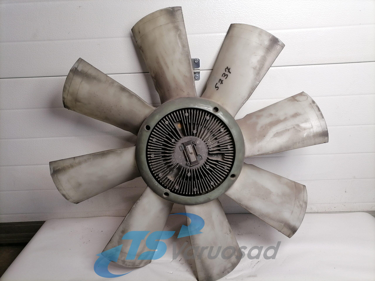 Scania Cooling fan 1392261 - Tuuletin - Kuorma-auto: kuva Scania Cooling fan 1392261 - Tuuletin - Kuorma-auto Scania Cooling fan 1392261 - Tuuletin - Kuorma-auto: kuva Scania Cooling fan 1392261 - Tuuletin - Kuorma-auto