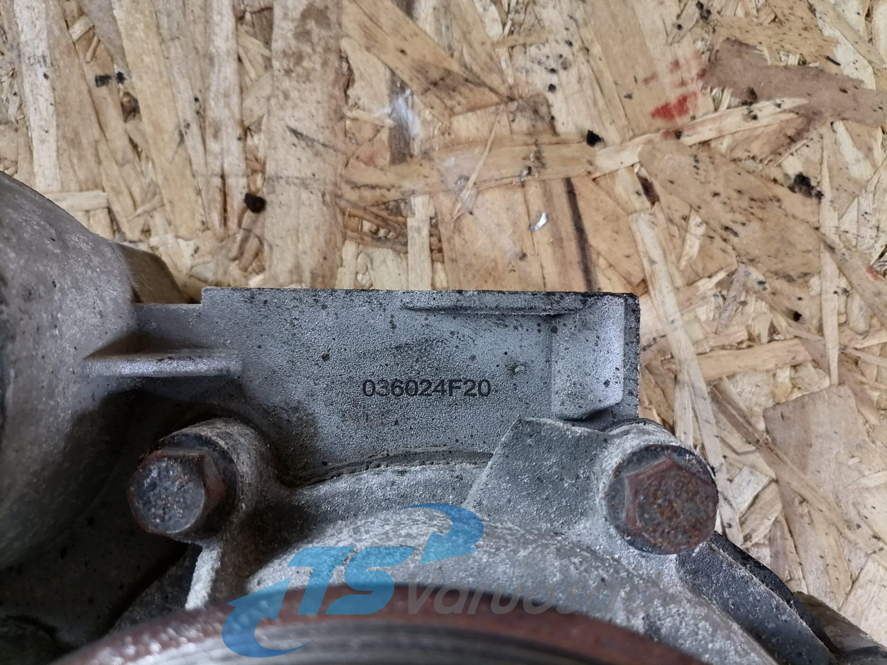 Scania Cooling pump 1896752 - Jäähdytysnestepumppu - Kuorma-auto: kuva Scania Cooling pump 1896752 - Jäähdytysnestepumppu - Kuorma-auto Scania Cooling pump 1896752 - Jäähdytysnestepumppu - Kuorma-auto: kuva Scania Cooling pump 1896752 - Jäähdytysnestepumppu - Kuorma-auto