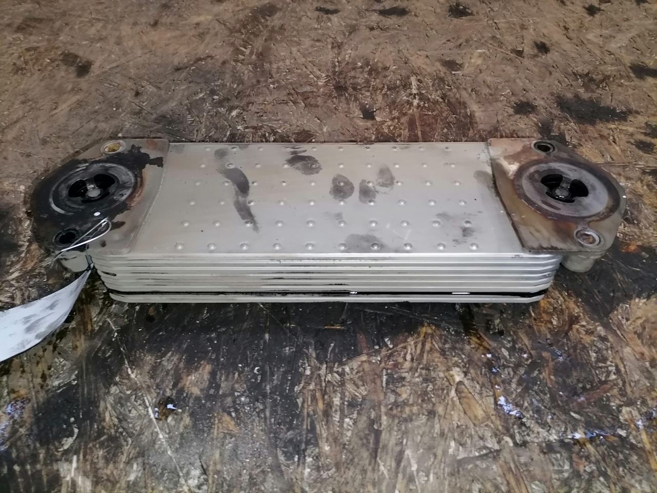 Scania Engine oil cooler 1543688 - Moottori ja osat - Kuorma-auto: kuva Scania Engine oil cooler 1543688 - Moottori ja osat - Kuorma-auto Scania Engine oil cooler 1543688 - Moottori ja osat - Kuorma-auto: kuva Scania Engine oil cooler 1543688 - Moottori ja osat - Kuorma-auto