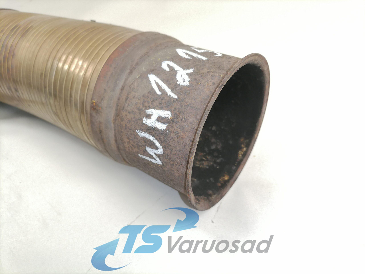 Scania Exhaust pipe 1734040 - Äänenvaimennin - Kuorma-auto: kuva  Scania Exhaust pipe 1734040 - Äänenvaimennin - Kuorma-auto Scania Exhaust pipe 1734040 - Äänenvaimennin - Kuorma-auto: kuva  Scania Exhaust pipe 1734040 - Äänenvaimennin - Kuorma-auto