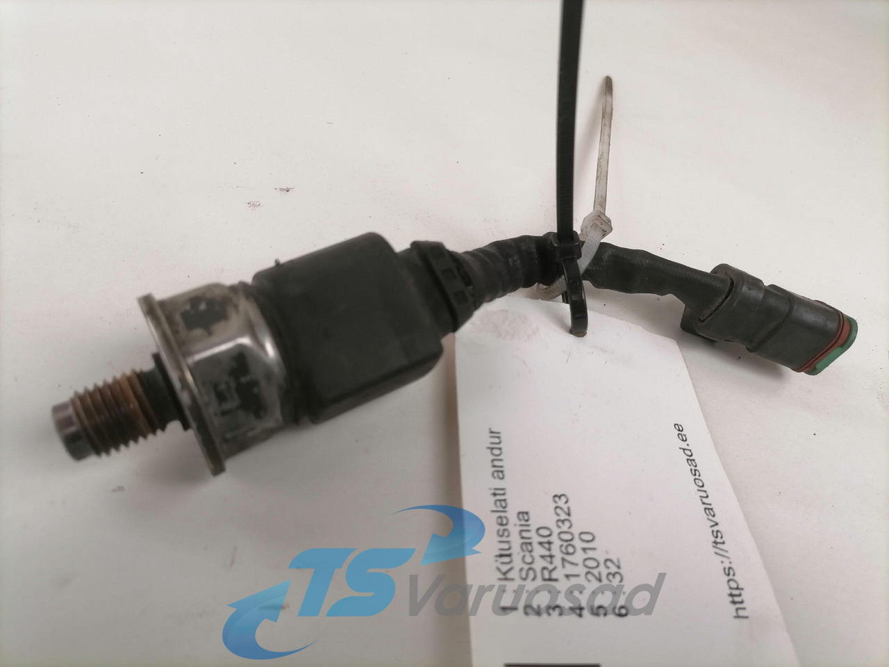 Scania Fuel sensor 1760323 - Polttoainejärjestelmä - Kuorma-auto: kuva Scania Fuel sensor 1760323 - Polttoainejärjestelmä - Kuorma-auto Scania Fuel sensor 1760323 - Polttoainejärjestelmä - Kuorma-auto: kuva Scania Fuel sensor 1760323 - Polttoainejärjestelmä - Kuorma-auto