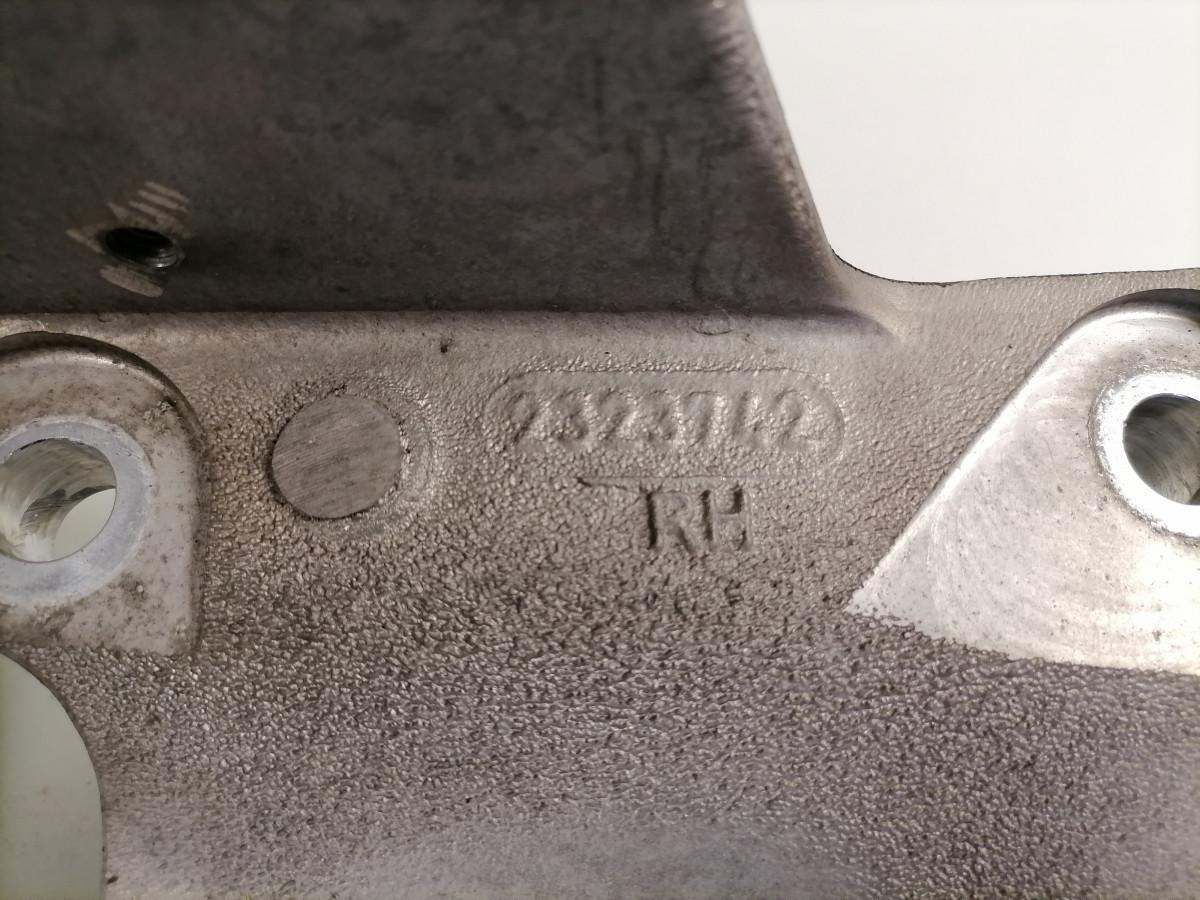 Scania Kabiini õhkpadja kandur 2323742 - Ohjaamon ripustus - Kuorma-auto: kuva Scania Kabiini õhkpadja kandur 2323742 - Ohjaamon ripustus - Kuorma-auto Scania Kabiini õhkpadja kandur 2323742 - Ohjaamon ripustus - Kuorma-auto: kuva Scania Kabiini õhkpadja kandur 2323742 - Ohjaamon ripustus - Kuorma-auto