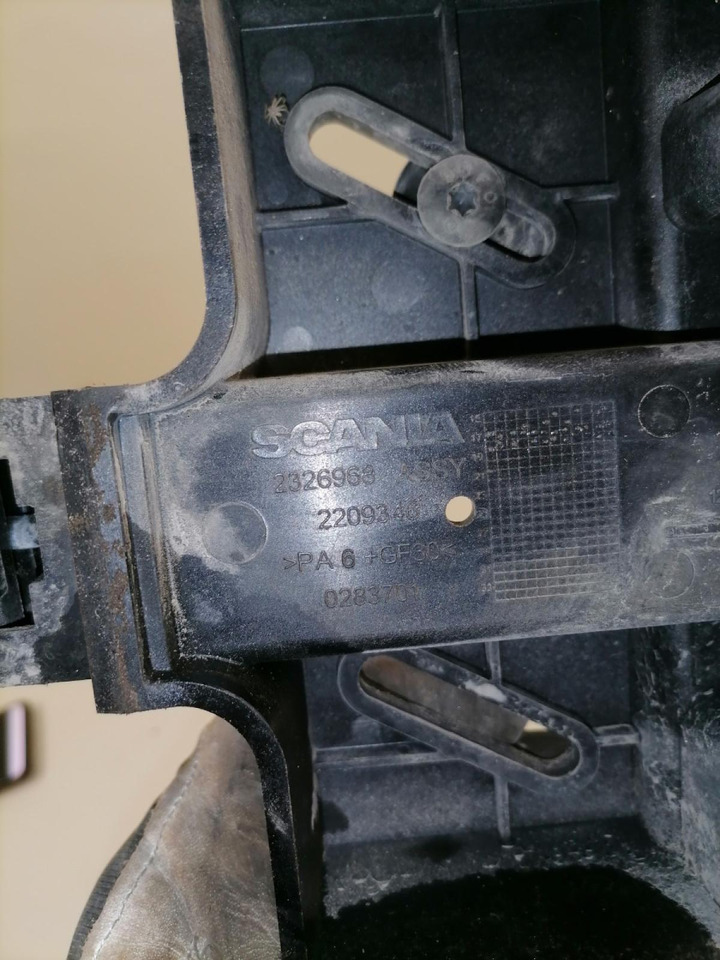 Scania Kabiini tuulesuunaja kandur 2326968 - Aerodynamiikka/ Spoilerit - Kuorma-auto: kuva Scania Kabiini tuulesuunaja kandur 2326968 - Aerodynamiikka/ Spoilerit - Kuorma-auto Scania Kabiini tuulesuunaja kandur 2326968 - Aerodynamiikka/ Spoilerit - Kuorma-auto: kuva Scania Kabiini tuulesuunaja kandur 2326968 - Aerodynamiikka/ Spoilerit - Kuorma-auto