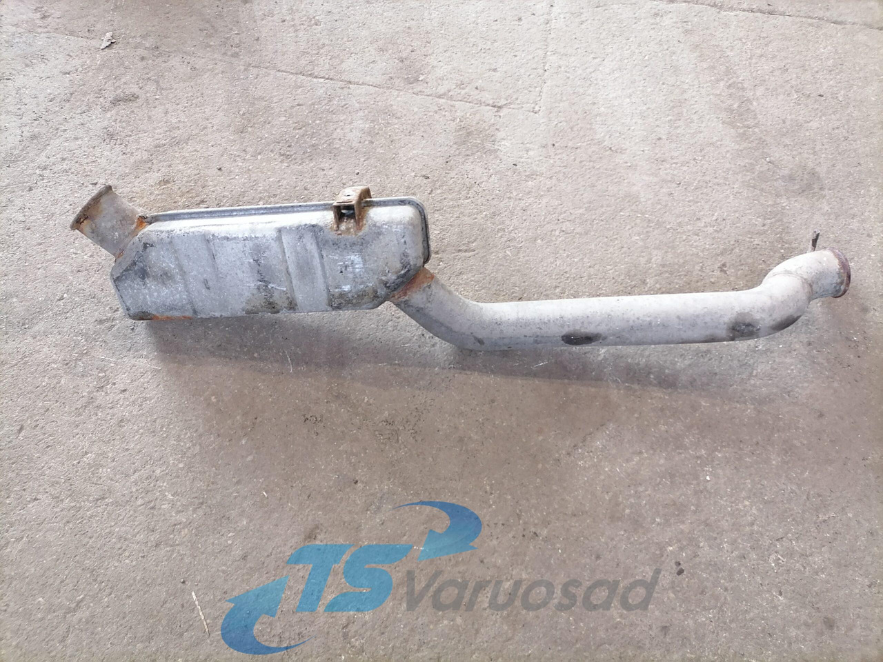 Scania Muffler 68720 - Äänenvaimennin - Kuorma-auto: kuva  Scania Muffler 68720 - Äänenvaimennin - Kuorma-auto Scania Muffler 68720 - Äänenvaimennin - Kuorma-auto: kuva  Scania Muffler 68720 - Äänenvaimennin - Kuorma-auto