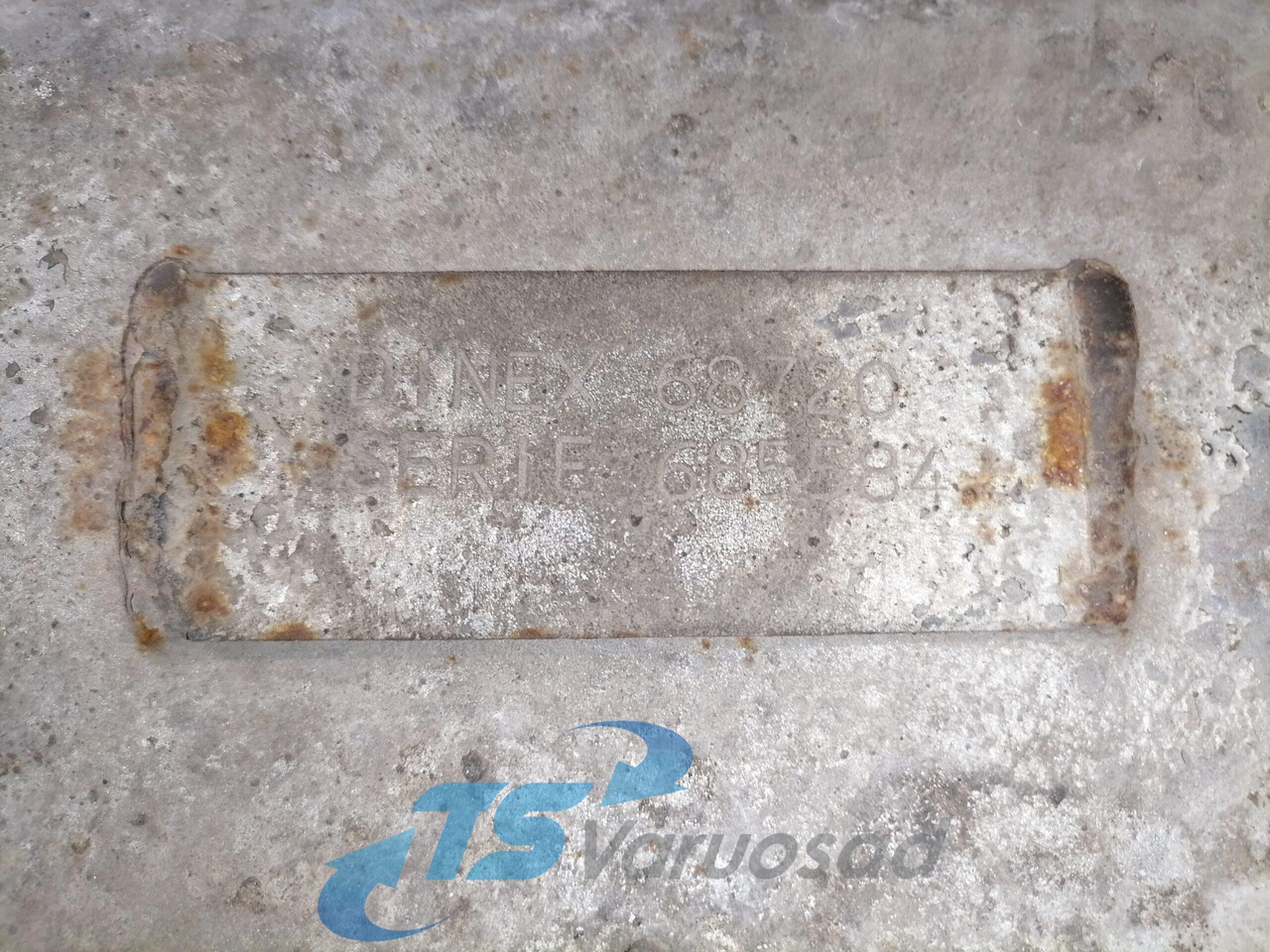 Scania Muffler 68720 - Äänenvaimennin - Kuorma-auto: kuva  Scania Muffler 68720 - Äänenvaimennin - Kuorma-auto Scania Muffler 68720 - Äänenvaimennin - Kuorma-auto: kuva  Scania Muffler 68720 - Äänenvaimennin - Kuorma-auto