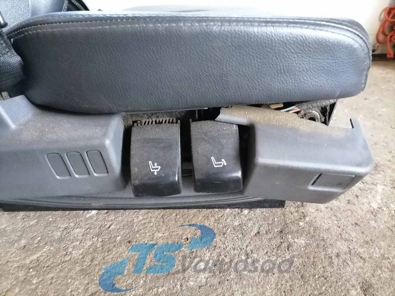 Istuin - Kuorma-auto Scania Passenger seat 2189659: kuva Istuin - Kuorma-auto Scania Passenger seat 2189659