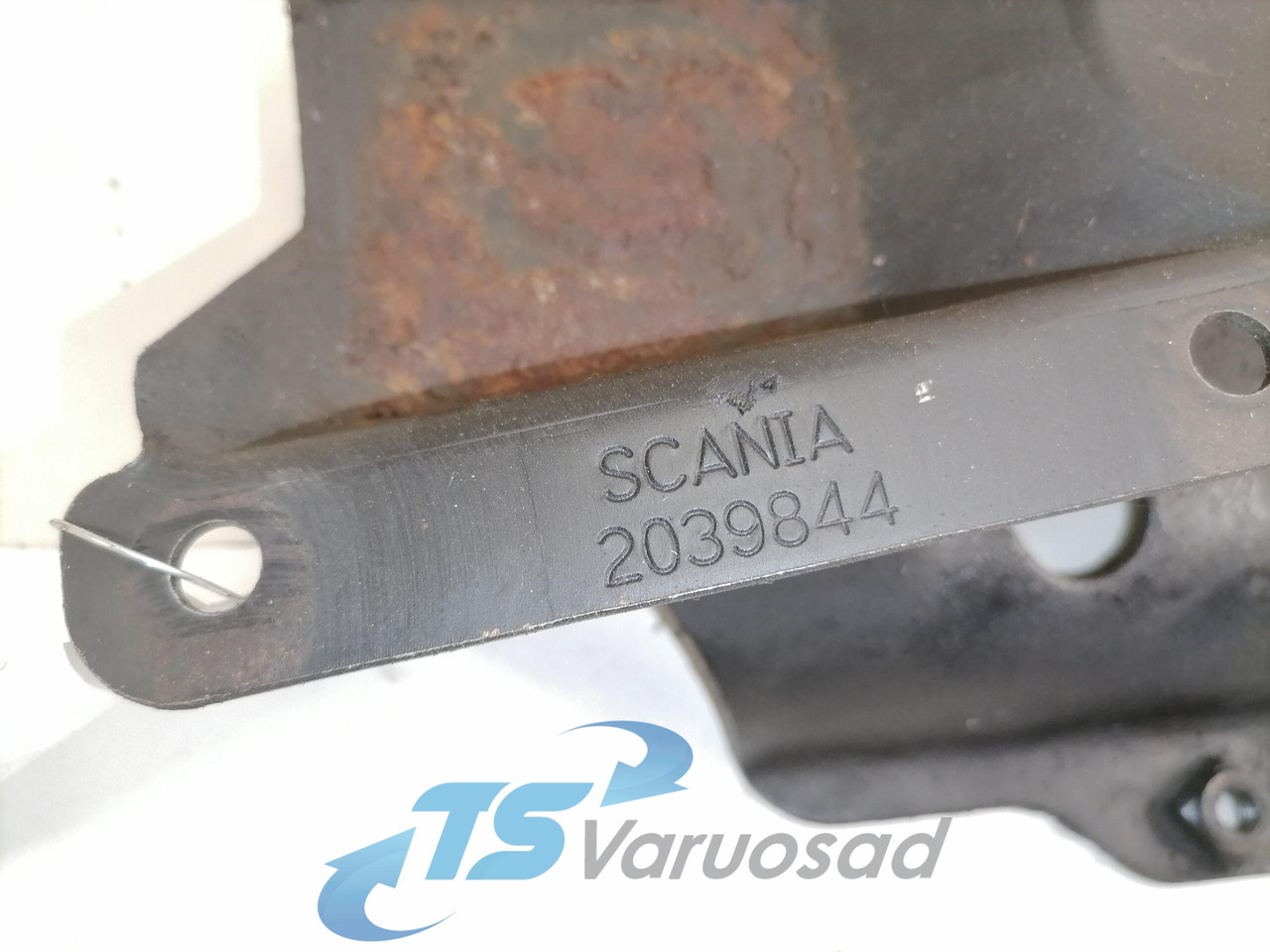Scania Roolisüsteemi õlimahuti kandur 2039844 - Ohjaustehostimen letku - Kuorma-auto: kuva Scania Roolisüsteemi õlimahuti kandur 2039844 - Ohjaustehostimen letku - Kuorma-auto Scania Roolisüsteemi õlimahuti kandur 2039844 - Ohjaustehostimen letku - Kuorma-auto: kuva Scania Roolisüsteemi õlimahuti kandur 2039844 - Ohjaustehostimen letku - Kuorma-auto