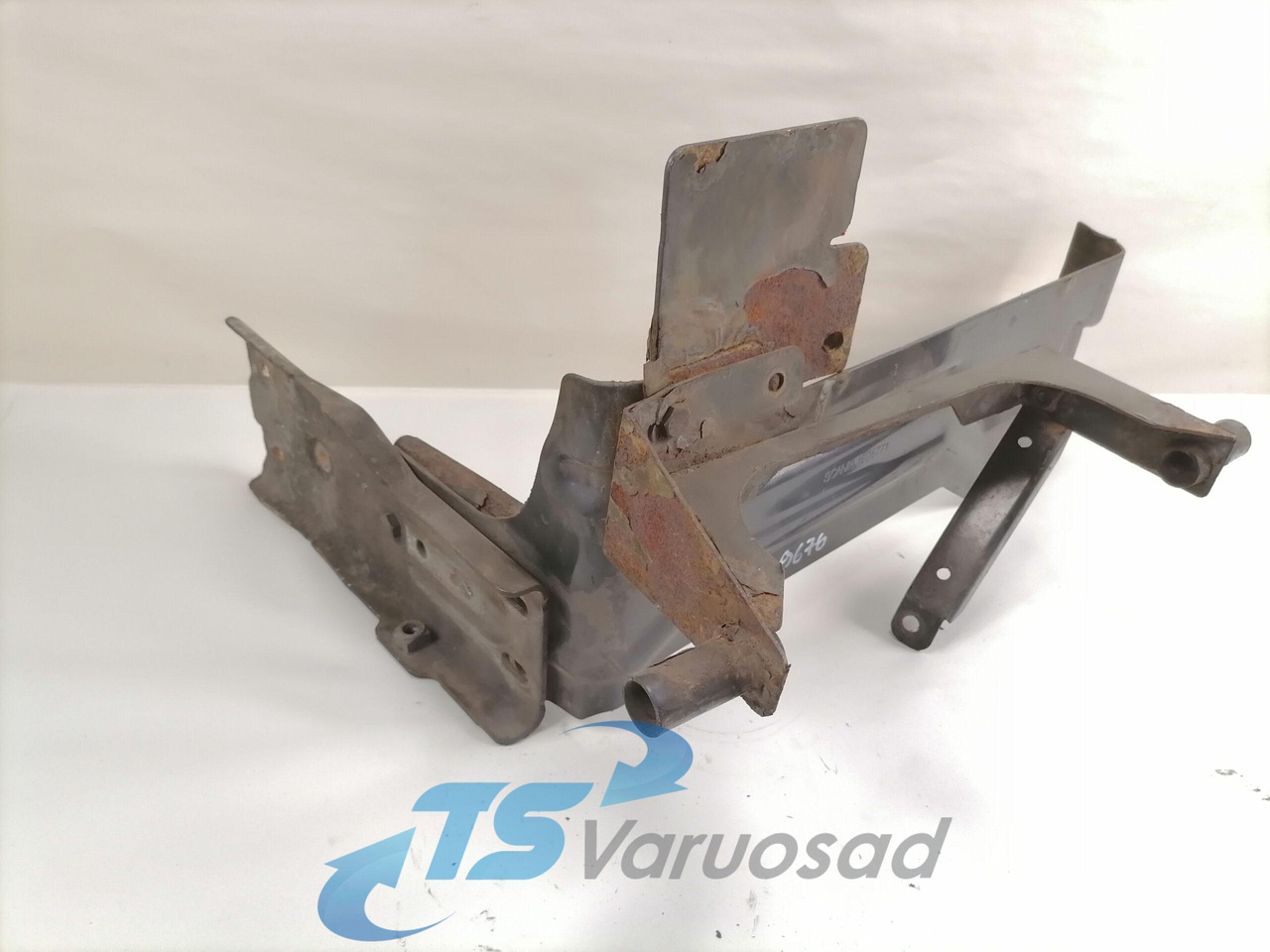 Scania Summuti katte kandur 1505771 - Äänenvaimennin - Kuorma-auto: kuva  Scania Summuti katte kandur 1505771 - Äänenvaimennin - Kuorma-auto Scania Summuti katte kandur 1505771 - Äänenvaimennin - Kuorma-auto: kuva  Scania Summuti katte kandur 1505771 - Äänenvaimennin - Kuorma-auto