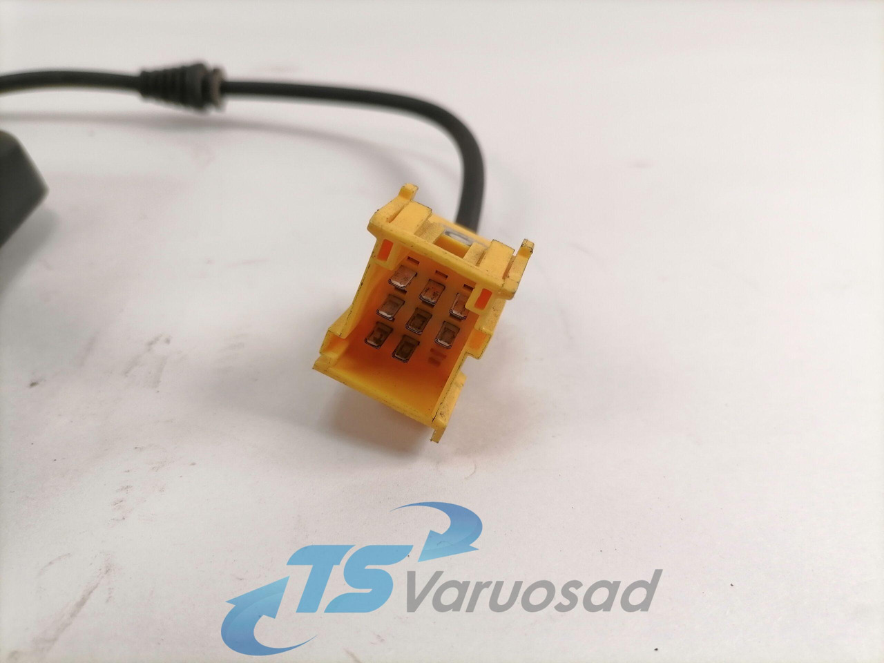 Scania Switch, heater 1547542 - Lämmitys/ Tuuletus - Kuorma-auto: kuva Scania Switch, heater 1547542 - Lämmitys/ Tuuletus - Kuorma-auto Scania Switch, heater 1547542 - Lämmitys/ Tuuletus - Kuorma-auto: kuva Scania Switch, heater 1547542 - Lämmitys/ Tuuletus - Kuorma-auto