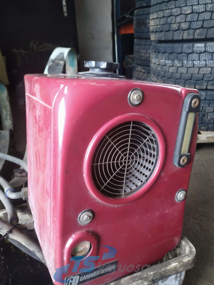 Universaalne Hydrulic oil cooler 8013015000-2 - Hydrauli säiliö - Kuorma-auto: kuva  Universaalne Hydrulic oil cooler 8013015000-2 - Hydrauli säiliö - Kuorma-auto Universaalne Hydrulic oil cooler 8013015000-2 - Hydrauli säiliö - Kuorma-auto: kuva  Universaalne Hydrulic oil cooler 8013015000-2 - Hydrauli säiliö - Kuorma-auto