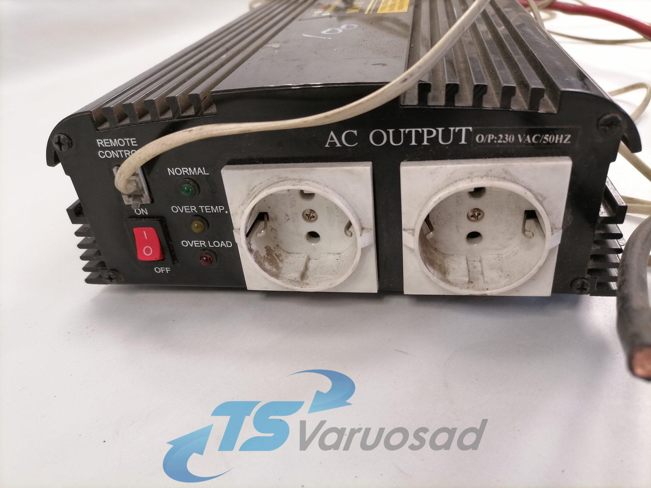 Universaalne Voltage converter A1700W24V - Sähköjärjestelmä - Kuorma-auto: kuva Universaalne Voltage converter A1700W24V - Sähköjärjestelmä - Kuorma-auto Universaalne Voltage converter A1700W24V - Sähköjärjestelmä - Kuorma-auto: kuva Universaalne Voltage converter A1700W24V - Sähköjärjestelmä - Kuorma-auto