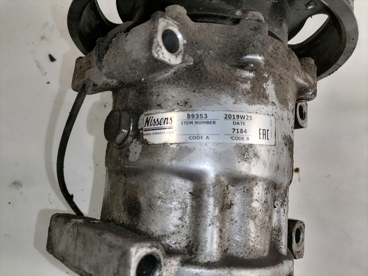 Volvo A/C compressor 89353 - Lämmitys/ Tuuletus - Kuorma-auto: kuva Volvo A/C compressor 89353 - Lämmitys/ Tuuletus - Kuorma-auto Volvo A/C compressor 89353 - Lämmitys/ Tuuletus - Kuorma-auto: kuva Volvo A/C compressor 89353 - Lämmitys/ Tuuletus - Kuorma-auto