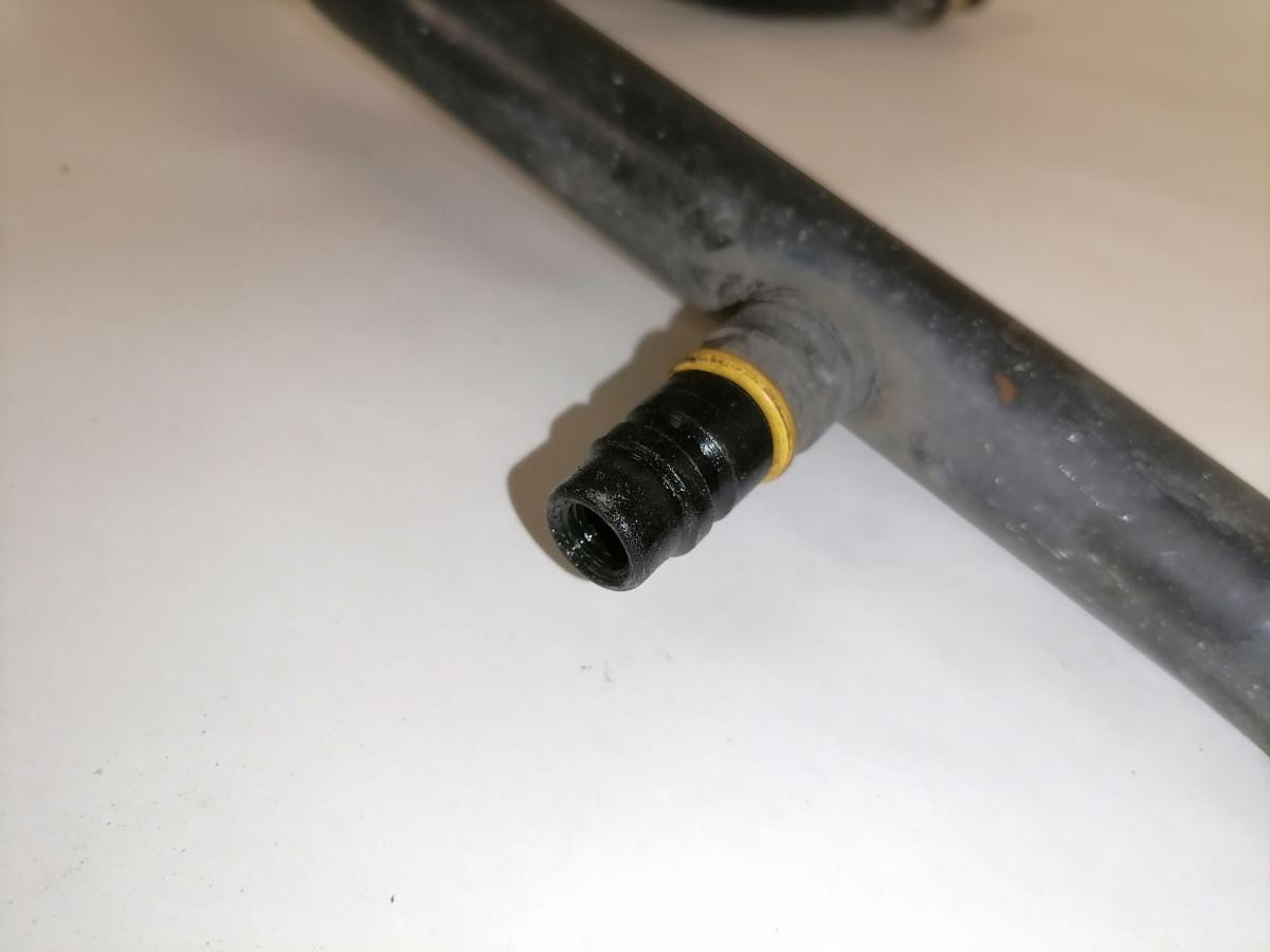 Volvo A/C pipe 20398150 - Lämmitys/ Tuuletus - Kuorma-auto: kuva  Volvo A/C pipe 20398150 - Lämmitys/ Tuuletus - Kuorma-auto Volvo A/C pipe 20398150 - Lämmitys/ Tuuletus - Kuorma-auto: kuva  Volvo A/C pipe 20398150 - Lämmitys/ Tuuletus - Kuorma-auto