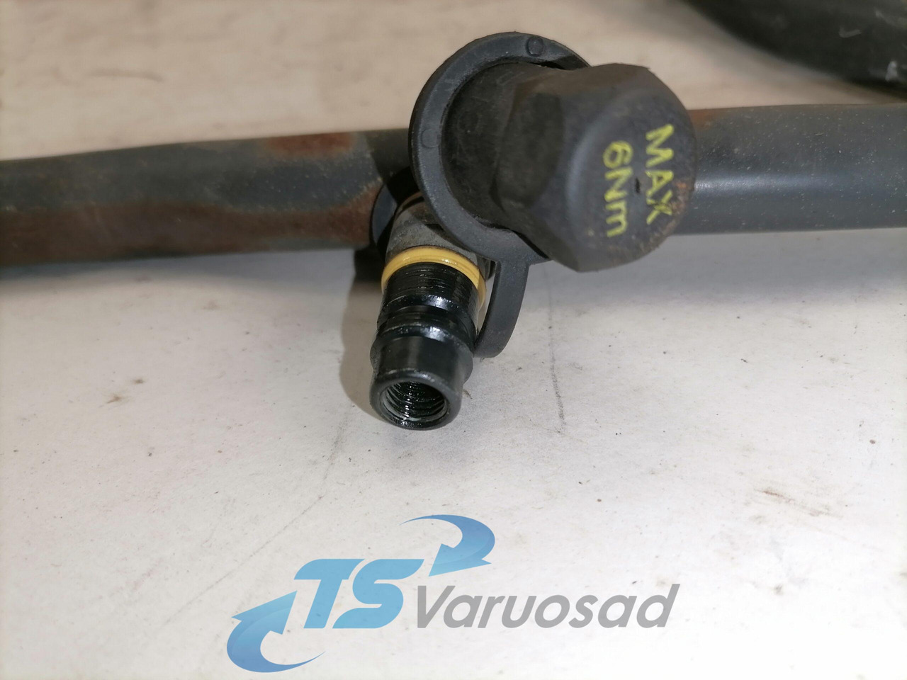 Volvo A/C pipe 20708192 - Lämmitys/ Tuuletus - Kuorma-auto: kuva Volvo A/C pipe 20708192 - Lämmitys/ Tuuletus - Kuorma-auto Volvo A/C pipe 20708192 - Lämmitys/ Tuuletus - Kuorma-auto: kuva Volvo A/C pipe 20708192 - Lämmitys/ Tuuletus - Kuorma-auto