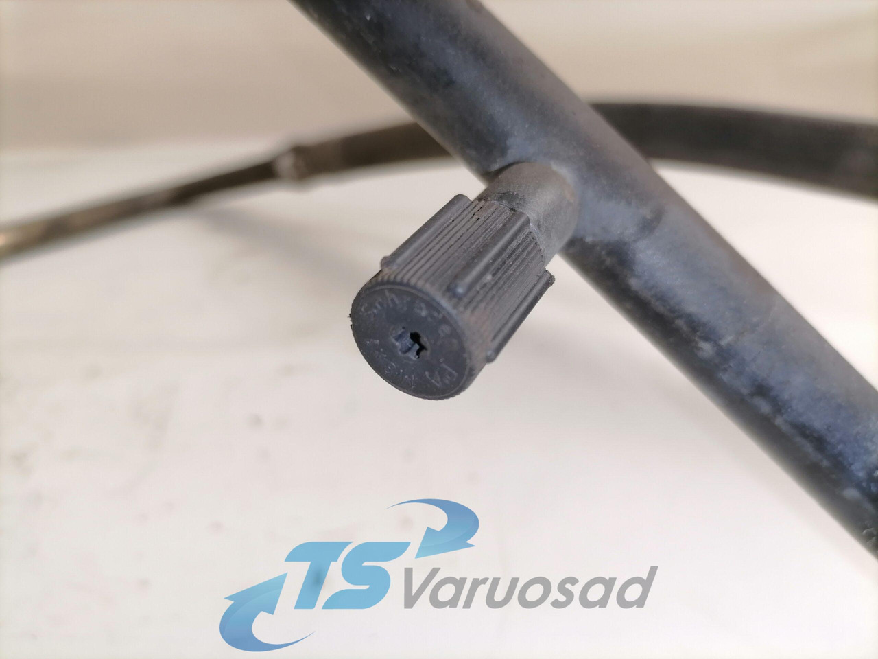 Volvo A/C pipe 20942519 - Lämmitys/ Tuuletus - Kuorma-auto: kuva Volvo A/C pipe 20942519 - Lämmitys/ Tuuletus - Kuorma-auto Volvo A/C pipe 20942519 - Lämmitys/ Tuuletus - Kuorma-auto: kuva Volvo A/C pipe 20942519 - Lämmitys/ Tuuletus - Kuorma-auto