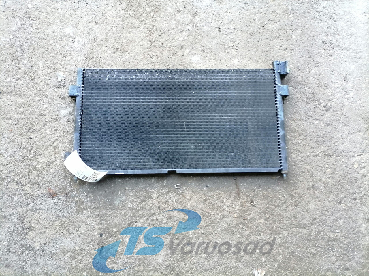 Volvo A/C radiator 21086304 - Lämmitys/ Tuuletus - Kuorma-auto: kuva Volvo A/C radiator 21086304 - Lämmitys/ Tuuletus - Kuorma-auto Volvo A/C radiator 21086304 - Lämmitys/ Tuuletus - Kuorma-auto: kuva Volvo A/C radiator 21086304 - Lämmitys/ Tuuletus - Kuorma-auto