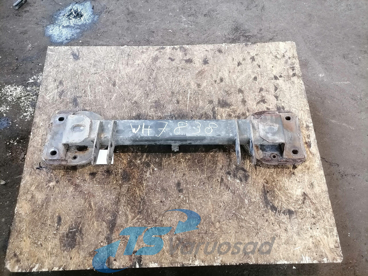 Volvo Air spring bracket 20571692 - Ilmaripustin - Kuorma-auto: kuva Volvo Air spring bracket 20571692 - Ilmaripustin - Kuorma-auto Volvo Air spring bracket 20571692 - Ilmaripustin - Kuorma-auto: kuva Volvo Air spring bracket 20571692 - Ilmaripustin - Kuorma-auto
