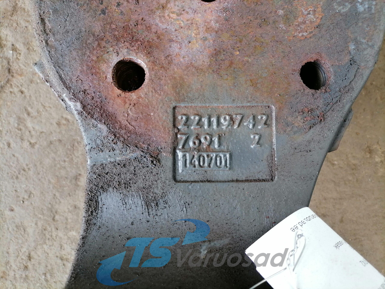 Volvo Air spring bracket 22119742 - Ilmaripustin - Kuorma-auto: kuva Volvo Air spring bracket 22119742 - Ilmaripustin - Kuorma-auto Volvo Air spring bracket 22119742 - Ilmaripustin - Kuorma-auto: kuva Volvo Air spring bracket 22119742 - Ilmaripustin - Kuorma-auto