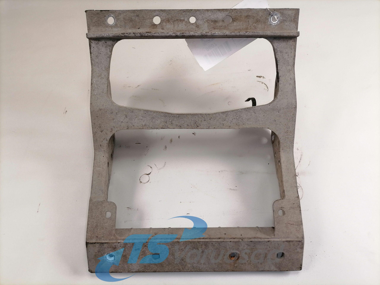 Volvo Astmelaua kandur 5010610723 - Askelma - Kuorma-auto: kuva Volvo Astmelaua kandur 5010610723 - Askelma - Kuorma-auto Volvo Astmelaua kandur 5010610723 - Askelma - Kuorma-auto: kuva Volvo Astmelaua kandur 5010610723 - Askelma - Kuorma-auto
