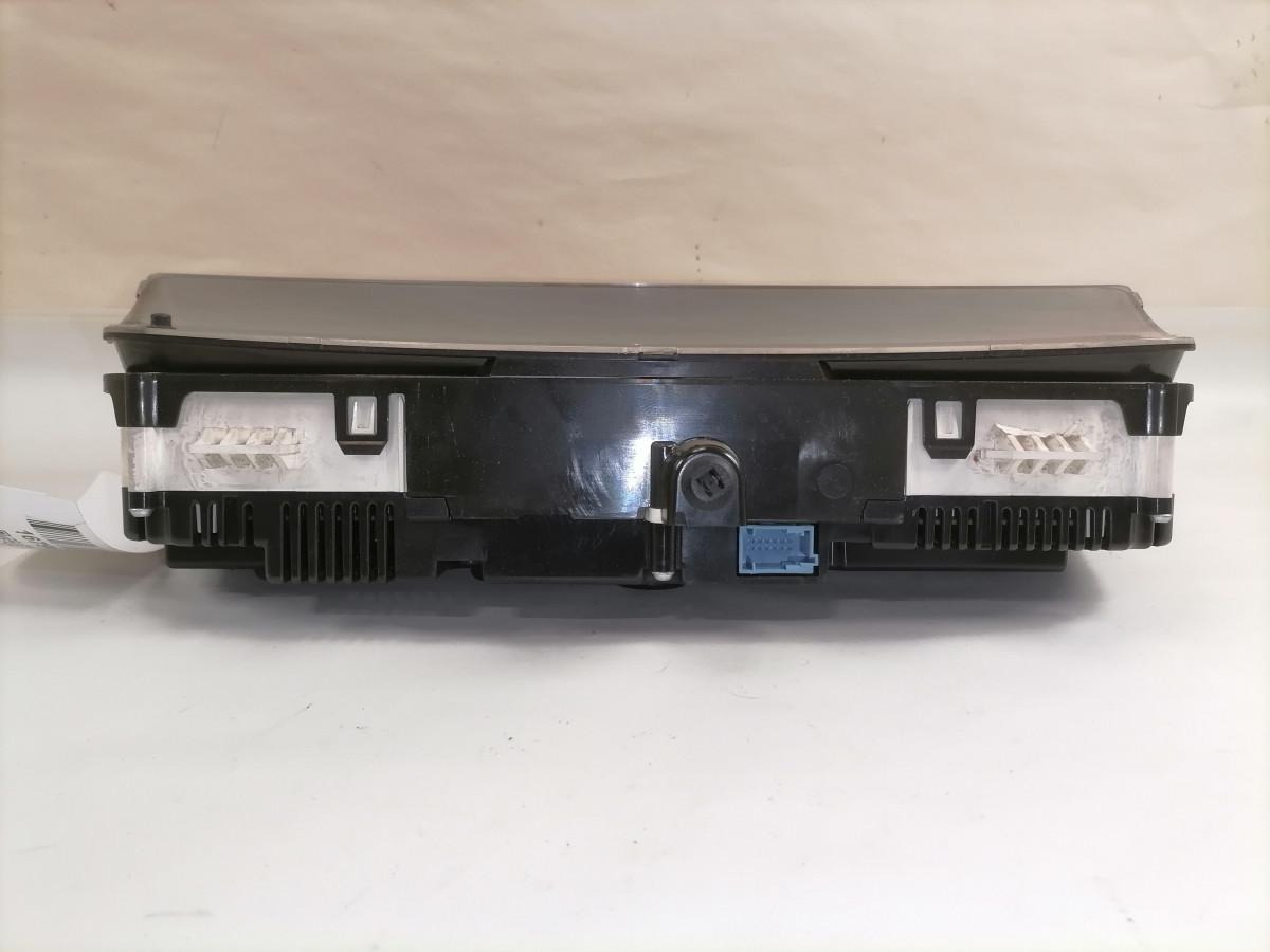 Volvo Dashboard 22038170 - Kojelauta - Kuorma-auto: kuva Volvo Dashboard 22038170 - Kojelauta - Kuorma-auto Volvo Dashboard 22038170 - Kojelauta - Kuorma-auto: kuva Volvo Dashboard 22038170 - Kojelauta - Kuorma-auto
