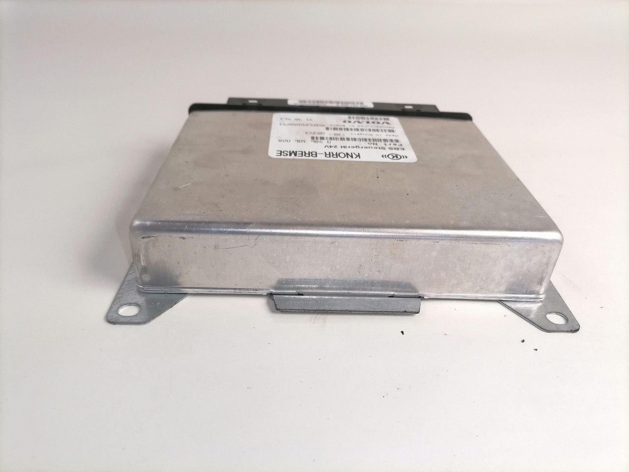 Volvo EBS control unit 3198461 - Ohjainyksikkö - Kuorma-auto: kuva Volvo EBS control unit 3198461 - Ohjainyksikkö - Kuorma-auto Volvo EBS control unit 3198461 - Ohjainyksikkö - Kuorma-auto: kuva Volvo EBS control unit 3198461 - Ohjainyksikkö - Kuorma-auto