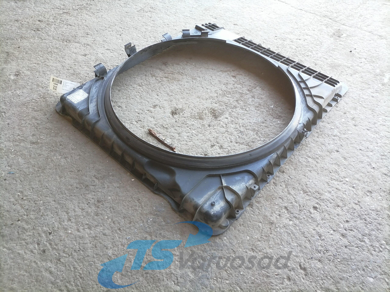 Volvo Fan shroud 22060183 - Jäähdytin - Kuorma-auto: kuva Volvo Fan shroud 22060183 - Jäähdytin - Kuorma-auto Volvo Fan shroud 22060183 - Jäähdytin - Kuorma-auto: kuva Volvo Fan shroud 22060183 - Jäähdytin - Kuorma-auto