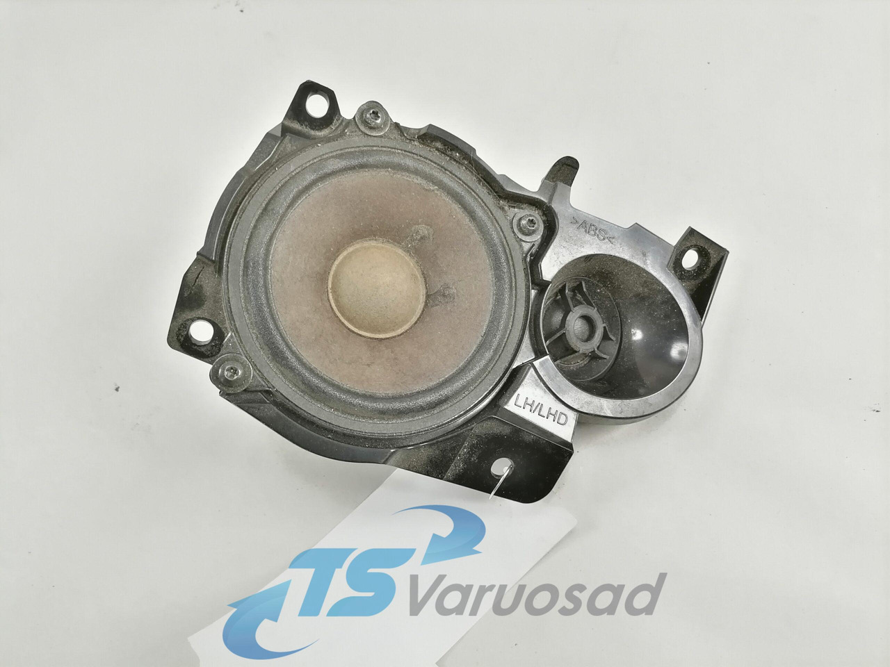 Volvo Kõlar 21206765 - Ohjaamo ja sisustus - Kuorma-auto: kuva Volvo Kõlar 21206765 - Ohjaamo ja sisustus - Kuorma-auto Volvo Kõlar 21206765 - Ohjaamo ja sisustus - Kuorma-auto: kuva Volvo Kõlar 21206765 - Ohjaamo ja sisustus - Kuorma-auto