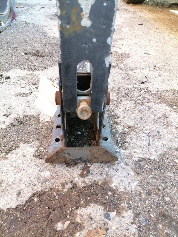 Volvo Kütusepaagi kandur, Volvo 20721537 - Polttoainetankki - Kuorma-auto: kuva Volvo Kütusepaagi kandur, Volvo 20721537 - Polttoainetankki - Kuorma-auto Volvo Kütusepaagi kandur, Volvo 20721537 - Polttoainetankki - Kuorma-auto: kuva Volvo Kütusepaagi kandur, Volvo 20721537 - Polttoainetankki - Kuorma-auto