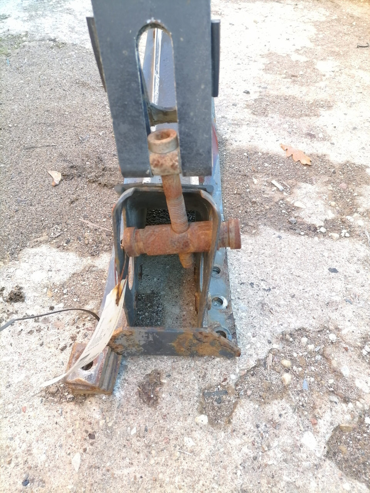 Volvo Kütusepaagi kandur, Volvo 20721537 - Polttoainetankki - Kuorma-auto: kuva Volvo Kütusepaagi kandur, Volvo 20721537 - Polttoainetankki - Kuorma-auto Volvo Kütusepaagi kandur, Volvo 20721537 - Polttoainetankki - Kuorma-auto: kuva Volvo Kütusepaagi kandur, Volvo 20721537 - Polttoainetankki - Kuorma-auto