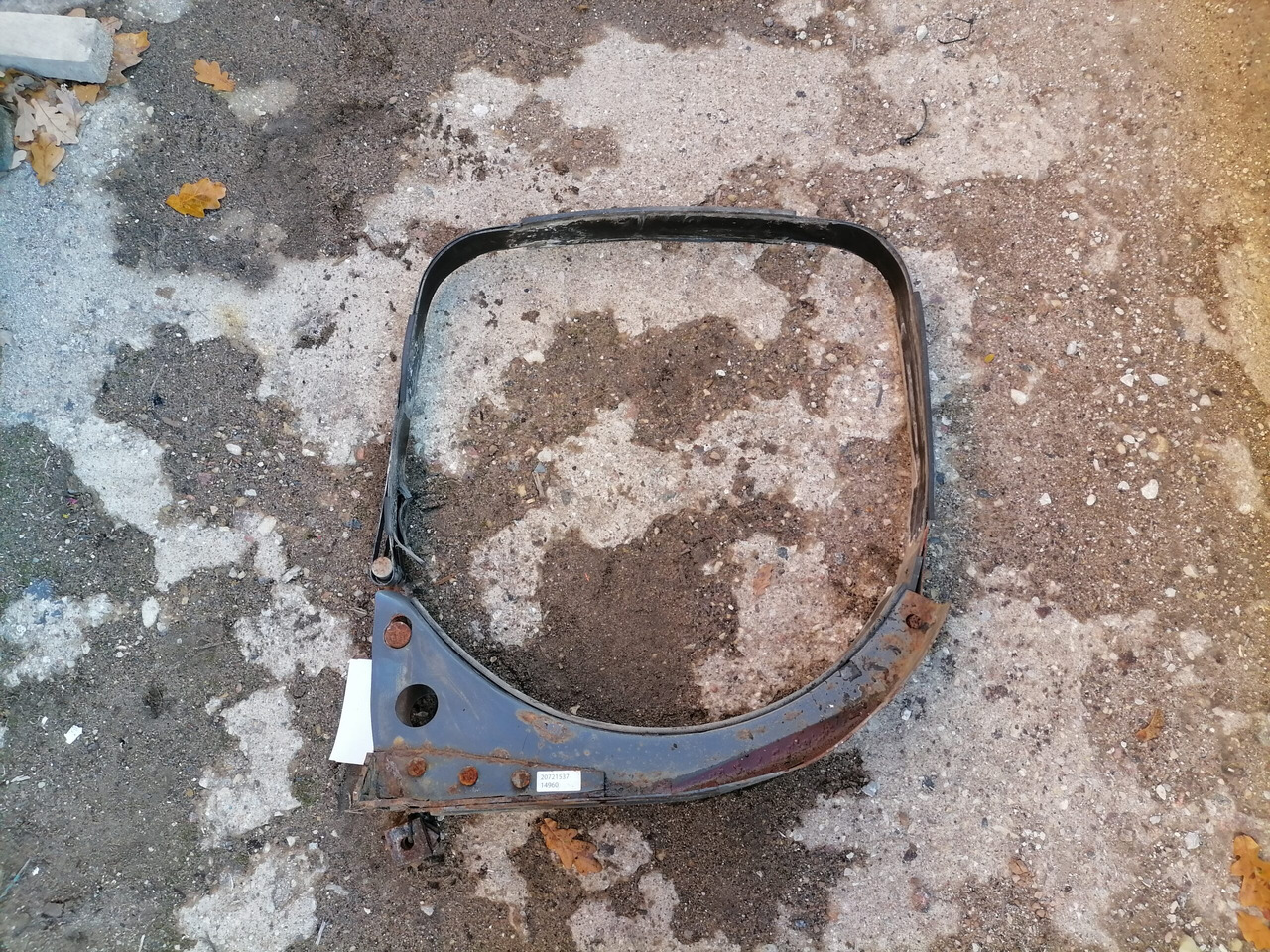 Volvo Kütusepaagi kandur, Volvo 20721537 - Polttoainetankki - Kuorma-auto: kuva Volvo Kütusepaagi kandur, Volvo 20721537 - Polttoainetankki - Kuorma-auto Volvo Kütusepaagi kandur, Volvo 20721537 - Polttoainetankki - Kuorma-auto: kuva Volvo Kütusepaagi kandur, Volvo 20721537 - Polttoainetankki - Kuorma-auto