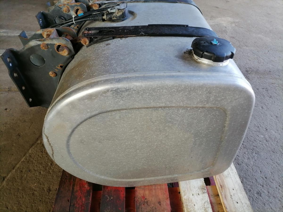 Volvo Kütusepaak 310L 20504488 - Polttoainetankki - Kuorma-auto: kuva Volvo Kütusepaak 310L 20504488 - Polttoainetankki - Kuorma-auto Volvo Kütusepaak 310L 20504488 - Polttoainetankki - Kuorma-auto: kuva Volvo Kütusepaak 310L 20504488 - Polttoainetankki - Kuorma-auto