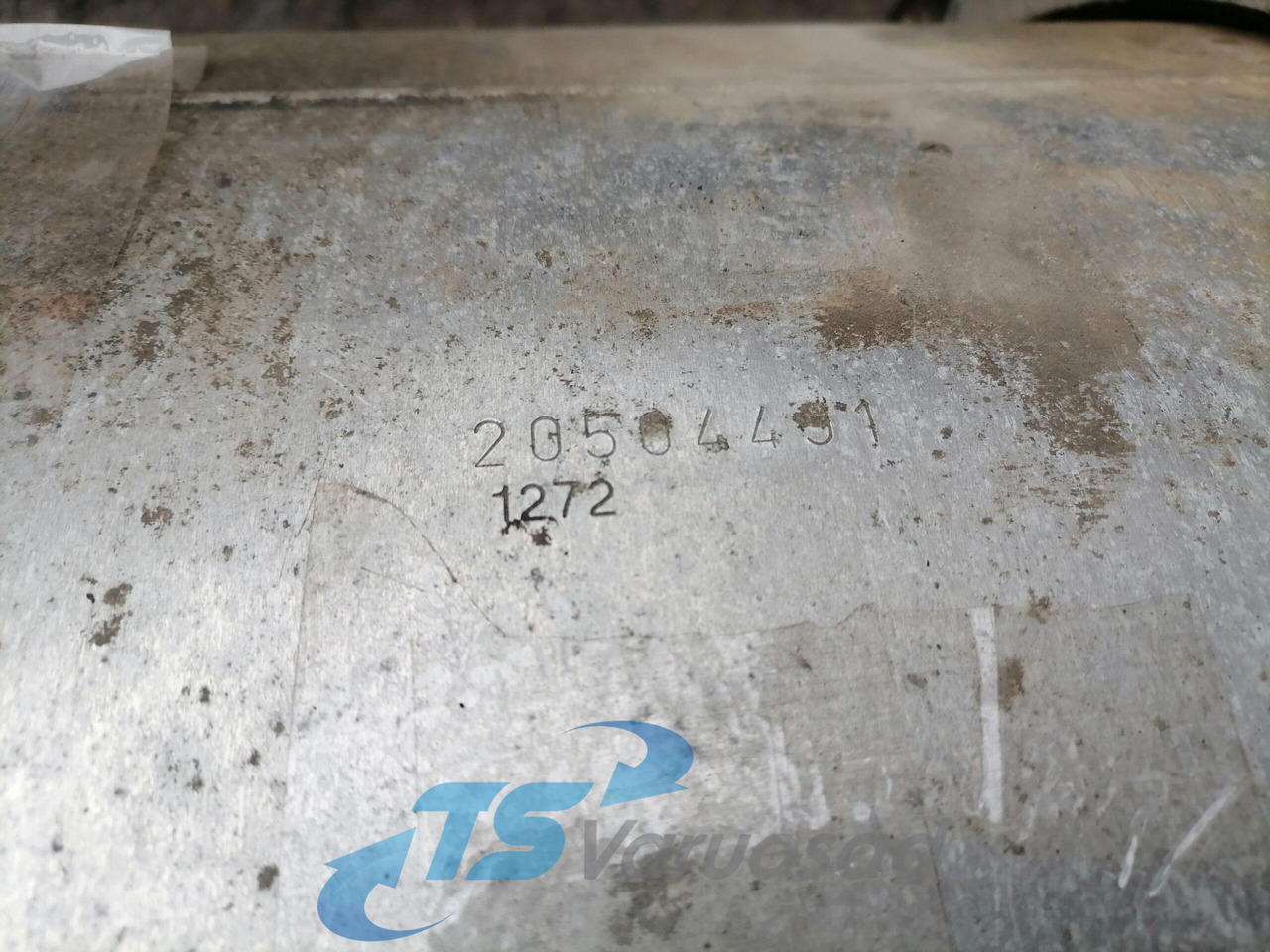 Volvo Kütusepaak 415L 20504491 - Polttoainetankki - Kuorma-auto: kuva Volvo Kütusepaak 415L 20504491 - Polttoainetankki - Kuorma-auto Volvo Kütusepaak 415L 20504491 - Polttoainetankki - Kuorma-auto: kuva Volvo Kütusepaak 415L 20504491 - Polttoainetankki - Kuorma-auto