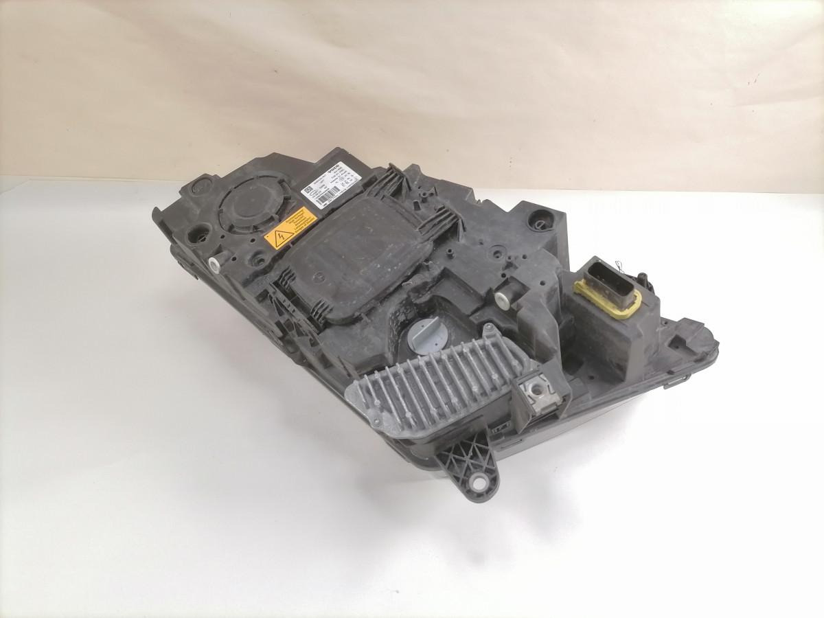 Volvo Light 22239247 - Valo/ Valaistus - Kuorma-auto: kuva  Volvo Light 22239247 - Valo/ Valaistus - Kuorma-auto Volvo Light 22239247 - Valo/ Valaistus - Kuorma-auto: kuva  Volvo Light 22239247 - Valo/ Valaistus - Kuorma-auto