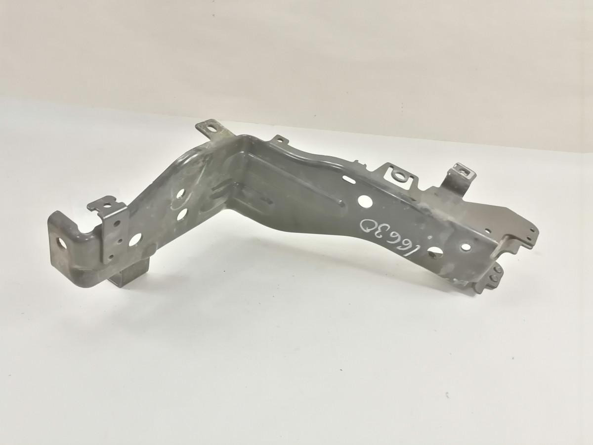 Volvo Light bracket 84058023 - Valo/ Valaistus - Kuorma-auto: kuva  Volvo Light bracket 84058023 - Valo/ Valaistus - Kuorma-auto Volvo Light bracket 84058023 - Valo/ Valaistus - Kuorma-auto: kuva  Volvo Light bracket 84058023 - Valo/ Valaistus - Kuorma-auto