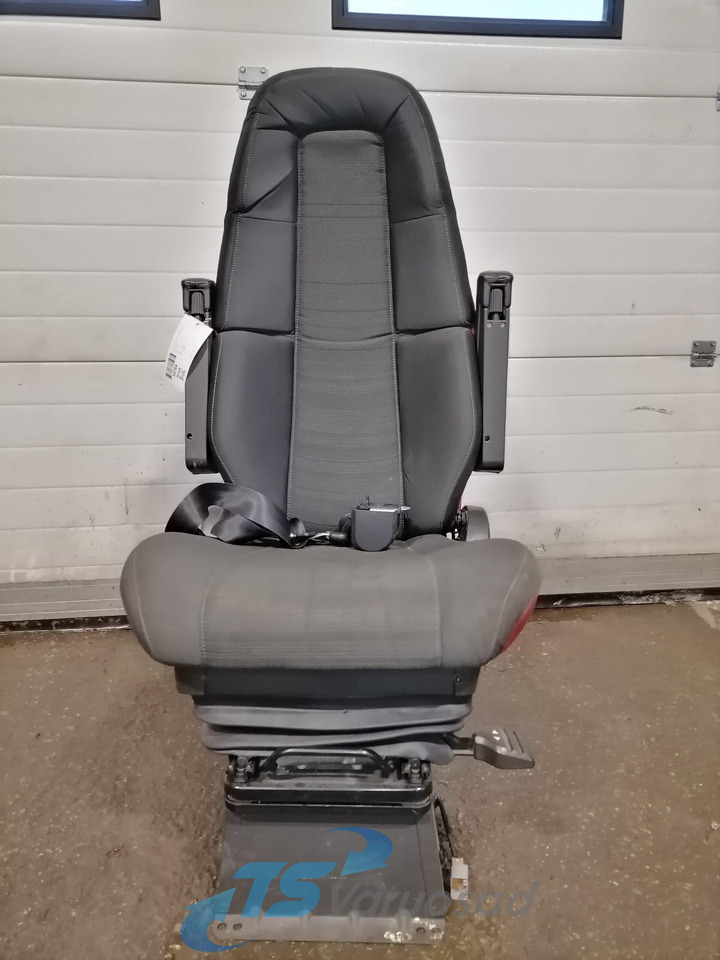 Volvo Passenger seat 21210197 - Istuin - Kuorma-auto: kuva Volvo Passenger seat 21210197 - Istuin - Kuorma-auto Volvo Passenger seat 21210197 - Istuin - Kuorma-auto: kuva Volvo Passenger seat 21210197 - Istuin - Kuorma-auto
